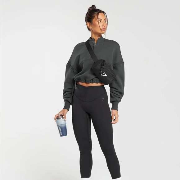 Gymshark sweater - Picture 4 of 13